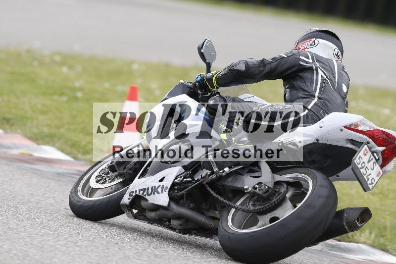 Archiv-2025/09 22.04.2025 Cornu Master School ADR/rot-rouge/19